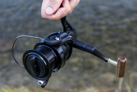 okuma_custom_black_1