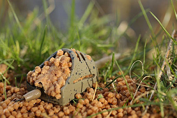 Флэт кормушка Guru Hybrid Pellet Feeder Small inline 40г